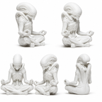 Miniatura Xenomorph Meditando — Figura para Pintar e Colecionar